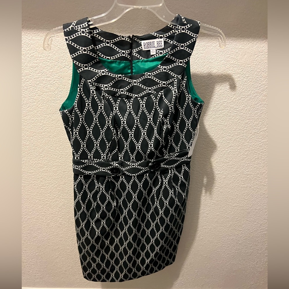 NWT Robbie Bee Sleeveless Black & White Dress